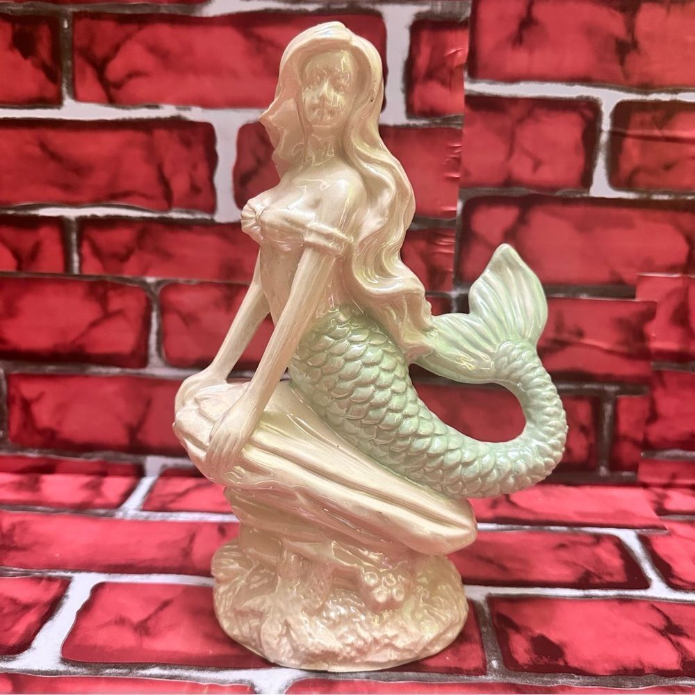 Mermaid Ceramic Poupori figure
